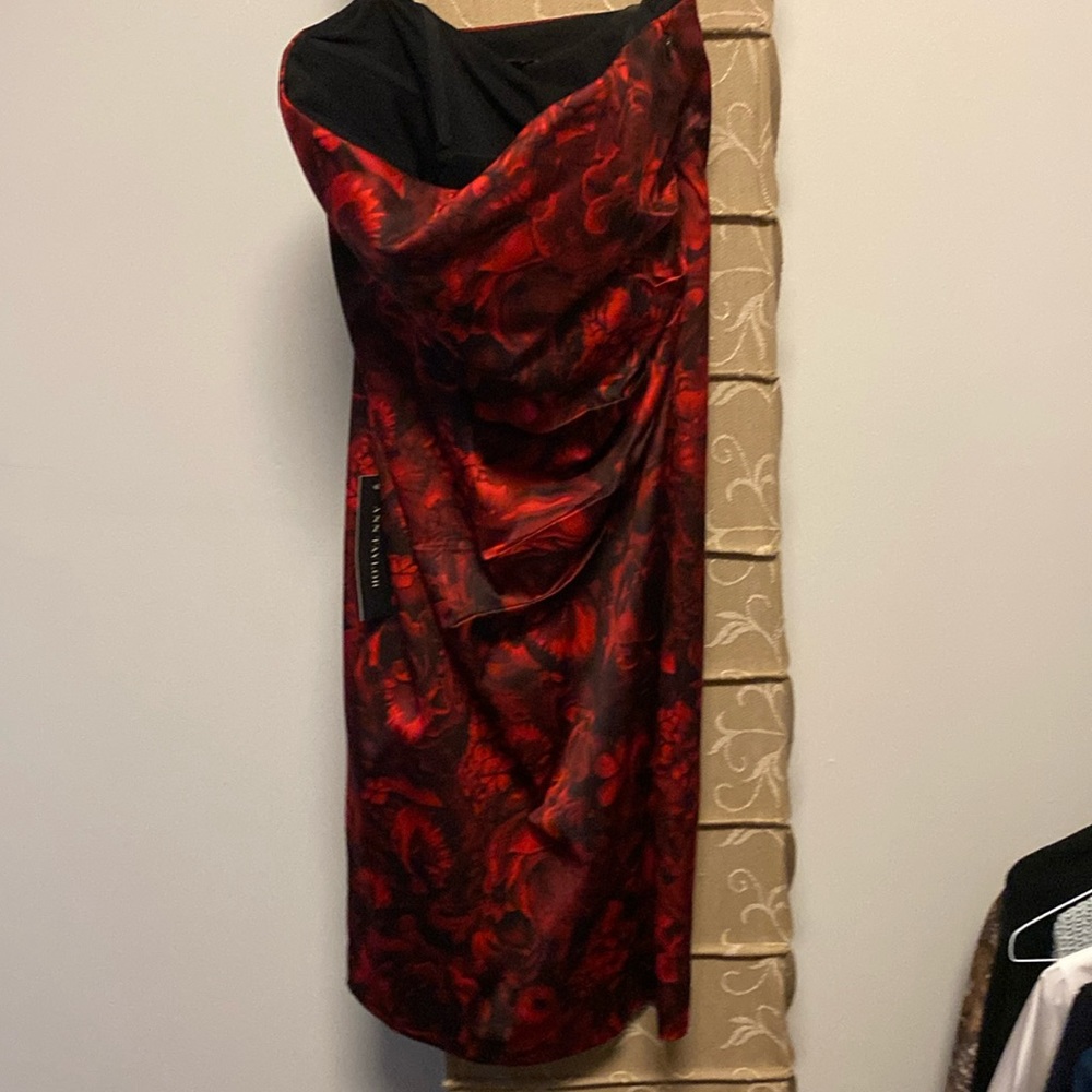Size 8 never worn cocktail dress.